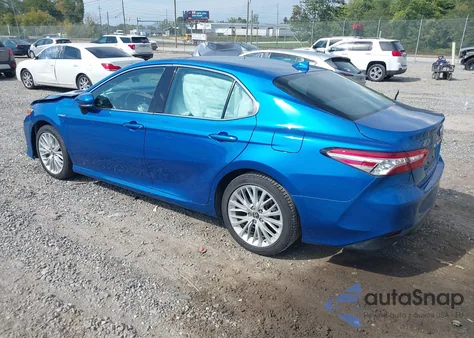 2019 Toyota Camry Hybrid Xle z USA, uszkodzony, nr VIN 4T1B21HK7KU013463